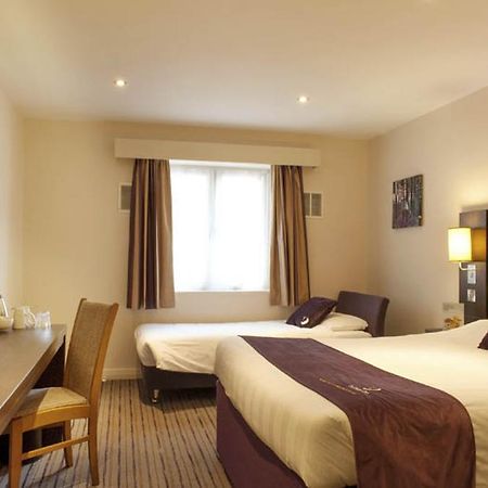 Premier Inn Fleet Εξωτερικό φωτογραφία