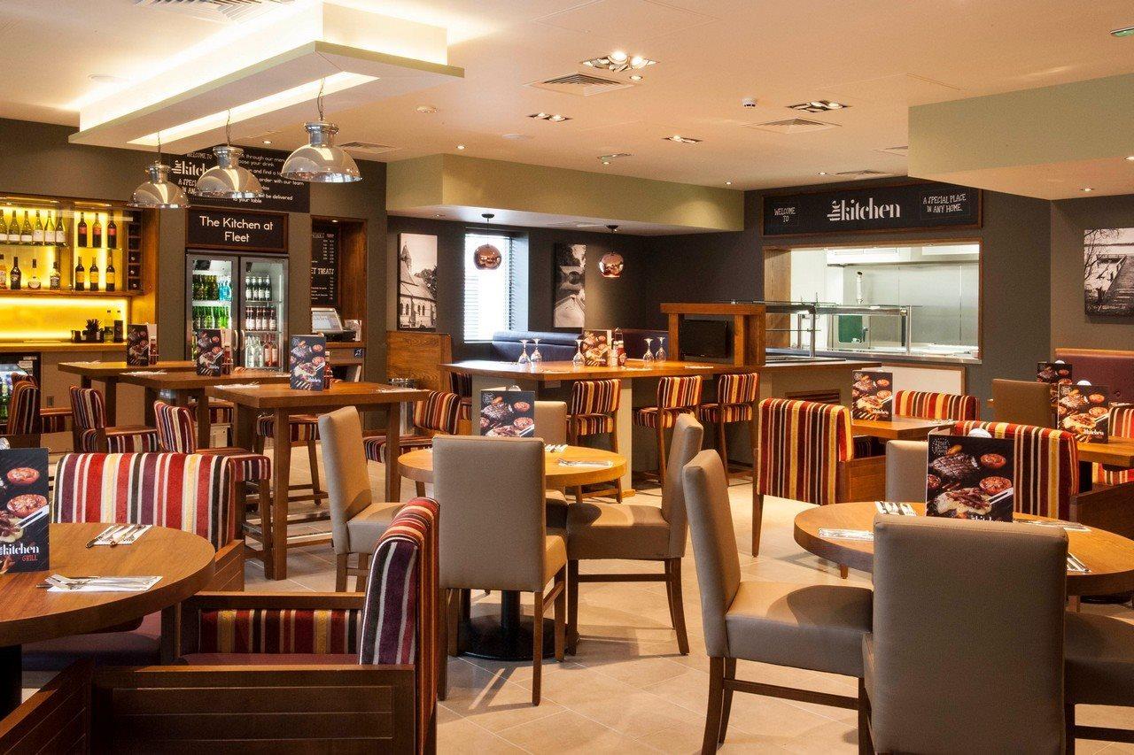 Premier Inn Fleet Εξωτερικό φωτογραφία