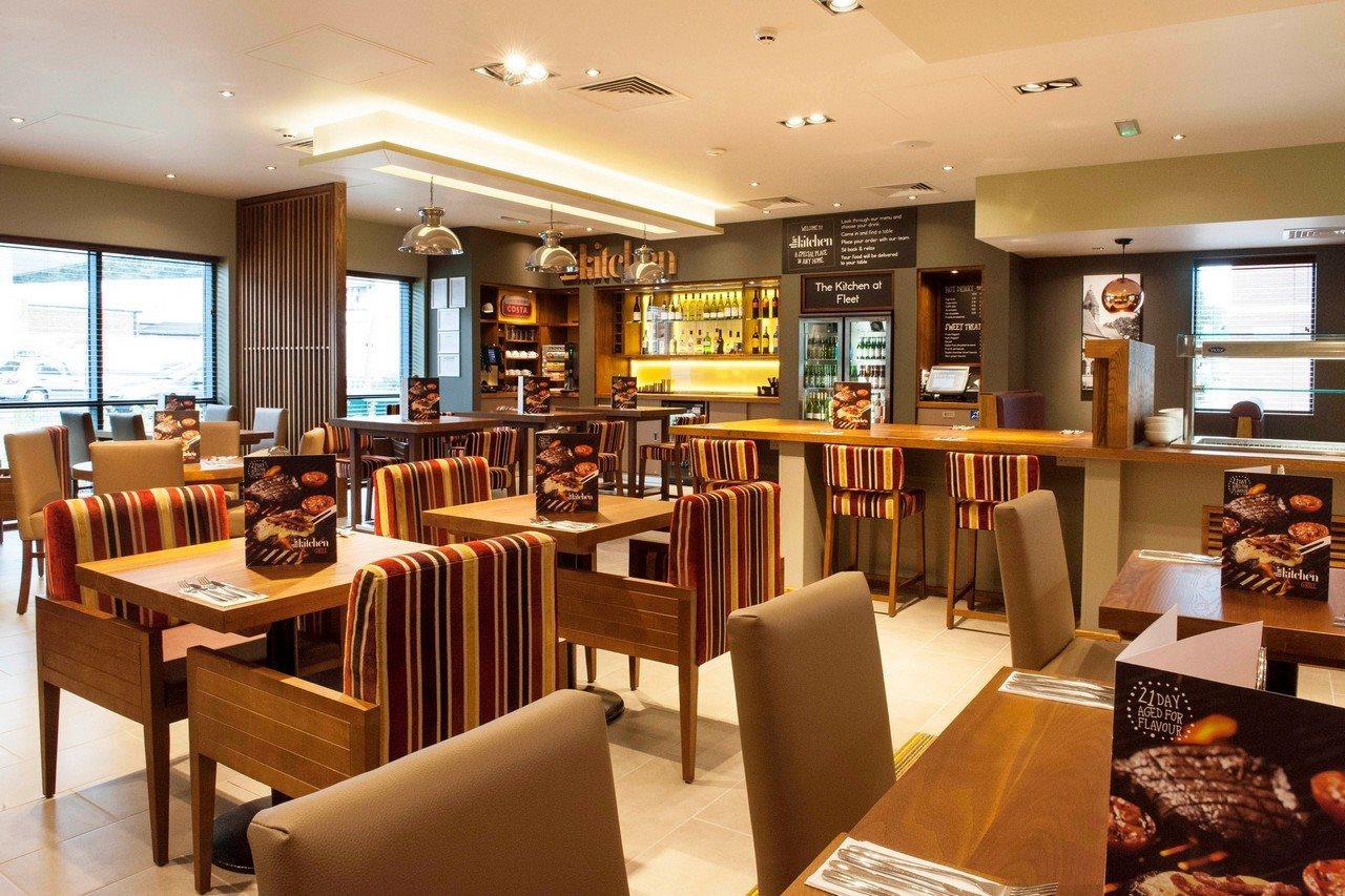 Premier Inn Fleet Εξωτερικό φωτογραφία