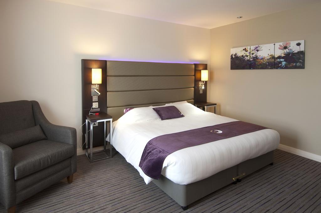 Premier Inn Fleet Δωμάτιο φωτογραφία
