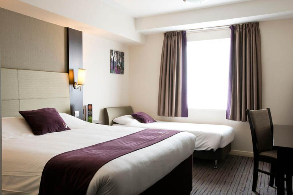 Premier Inn Fleet Εξωτερικό φωτογραφία