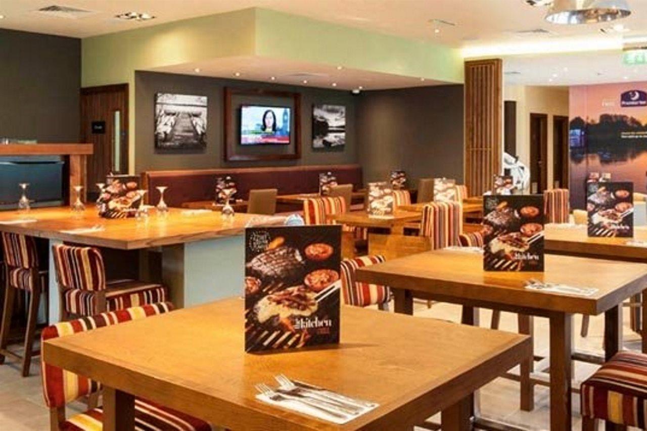 Premier Inn Fleet Εξωτερικό φωτογραφία