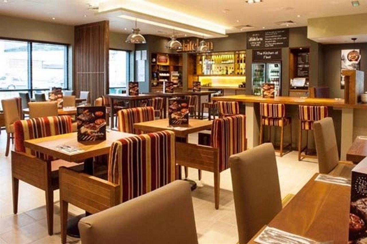 Premier Inn Fleet Εξωτερικό φωτογραφία